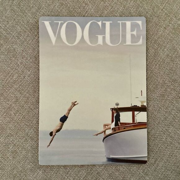 Vogue Cover Art Magnet - Picture 1 of 5